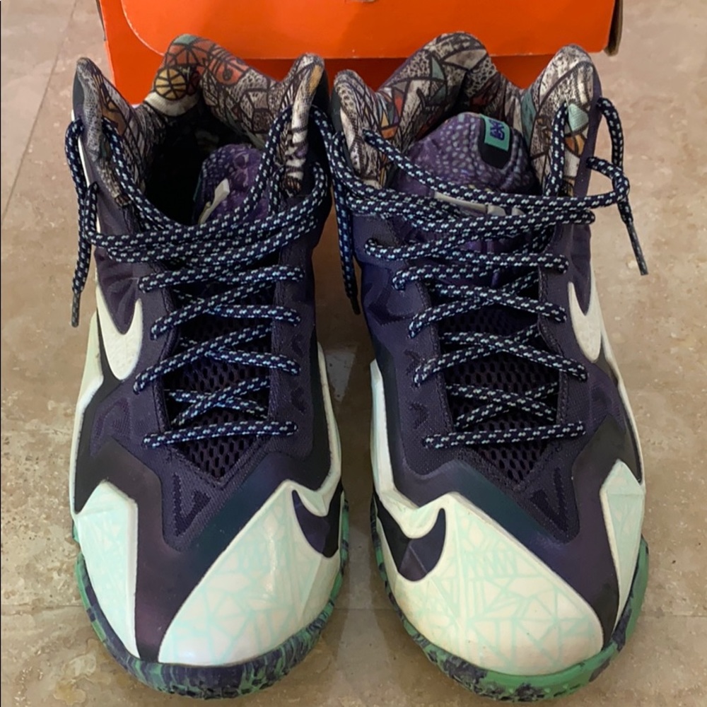 Lebron XI